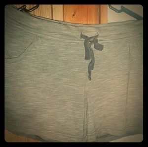 Grey sleepwear shorts with tie